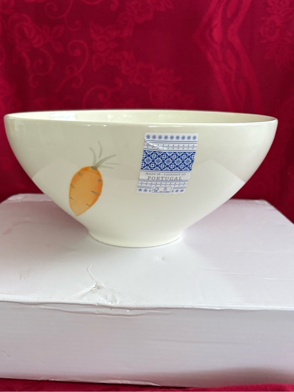 Portugal Glazed Ceramic Lg Bowl featuring a carrot design New